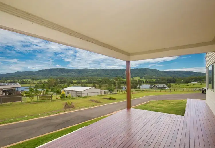 10 Sixth Avenue, Millfield NSW 2325