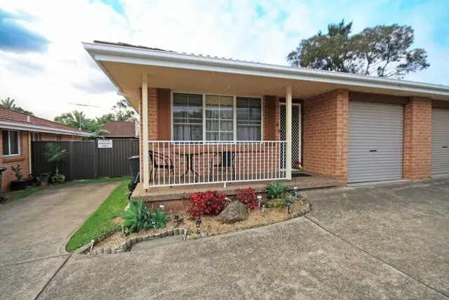 2/4 Bensley Road, Macquarie Fields NSW 2564