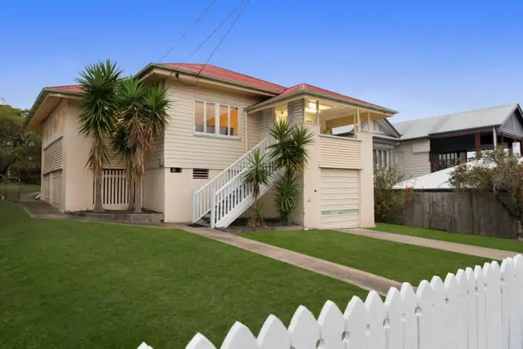 25 Lockyer Street, Camp Hill QLD 4152