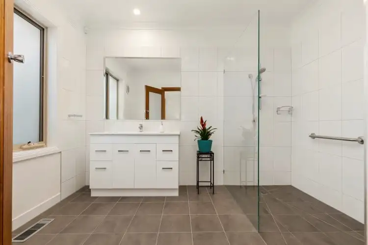 Seventh view of Homely house listing, 54 Doynton Parade, Mount Waverley VIC 3149