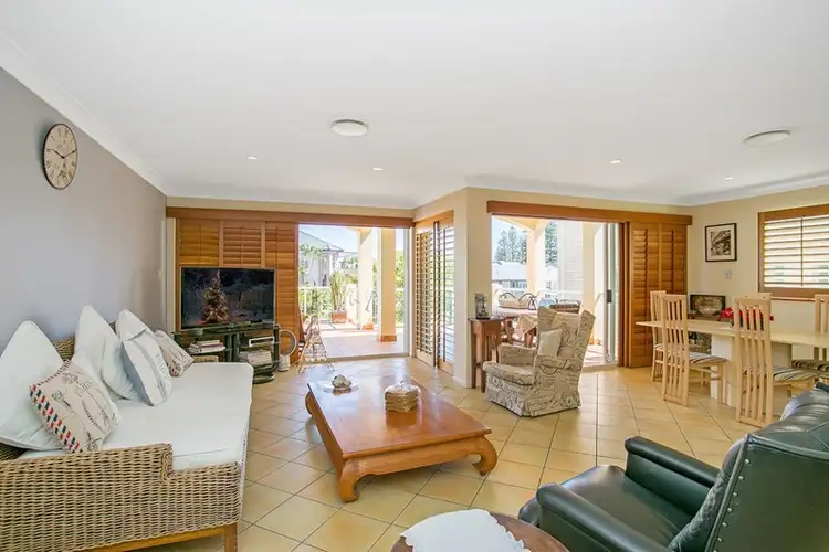Second view of Homely other listing, 2/30 Heron Avenue, Mermaid Beach QLD 4218