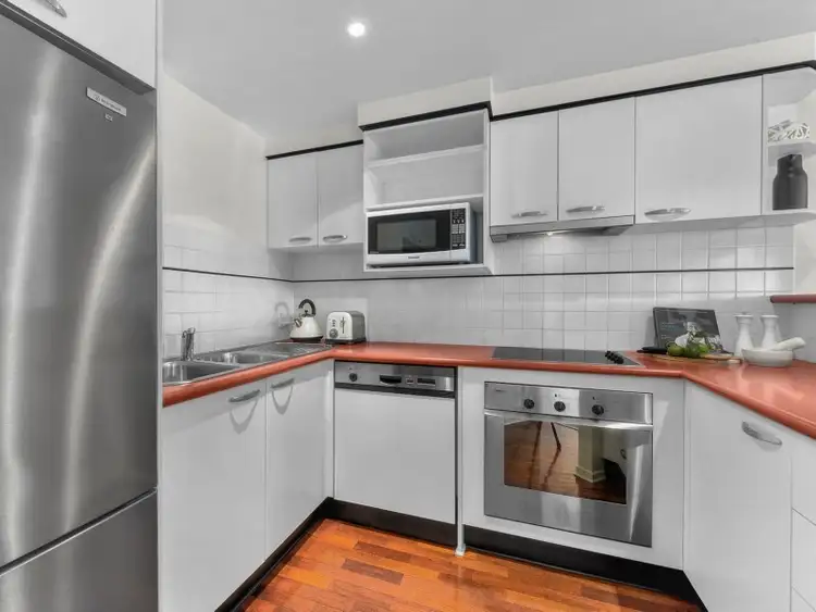 Sixth view of Homely apartment listing, 8/47 Kent Street, Hamilton QLD 4007