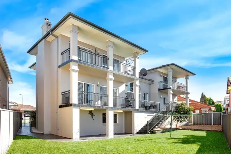Sixth view of Homely house listing, 2 Parr Close, Bossley Park NSW 2176