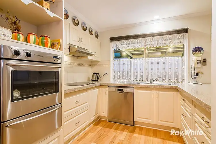 Seventh view of Homely house listing, 7 Comte Close, Cranbourne West VIC 3977