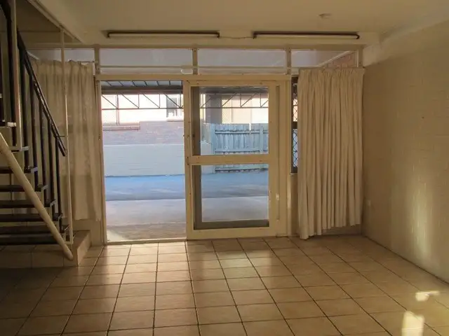 Fourth view of Homely unit listing, 4/18 Peerless Avenue, Mermaid Beach QLD 4218
