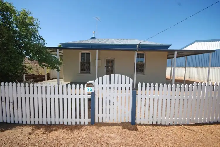25 Doney Street, Narrogin WA 6312