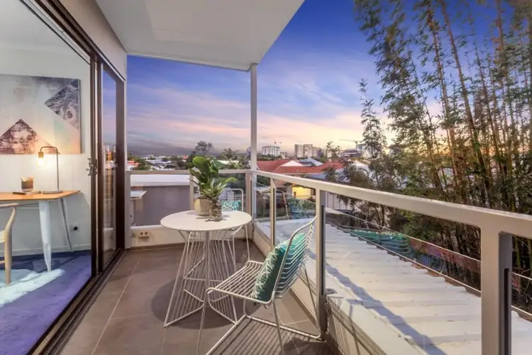 Second view of Homely townhouse listing, 3/24 Windsor Street, Hamilton QLD 4007