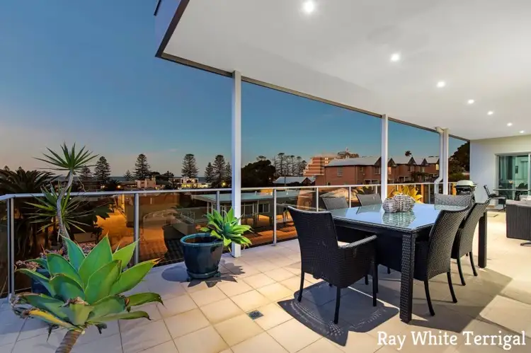2/18 Campbell Crescent, Terrigal NSW 2260