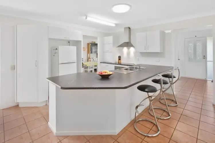 3 Gunsynd Court, Wellington Point QLD 4160