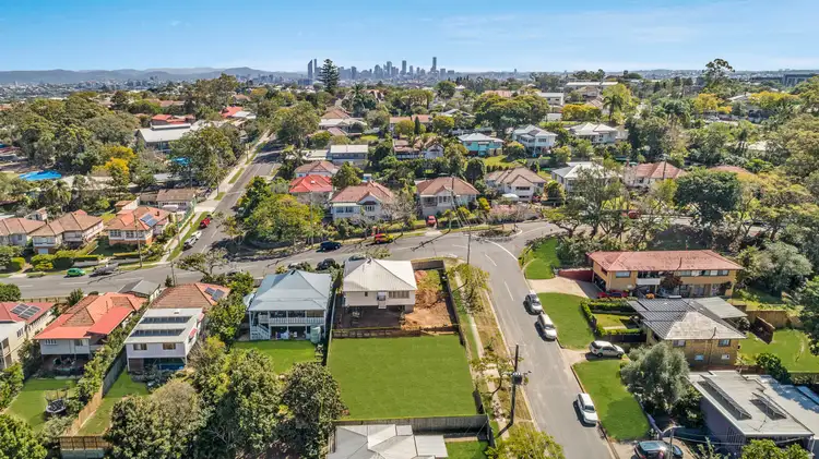 1 Rita Street, Holland Park QLD 4121