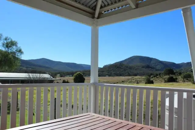 8 Miners Lane, Mount Colliery QLD 4370