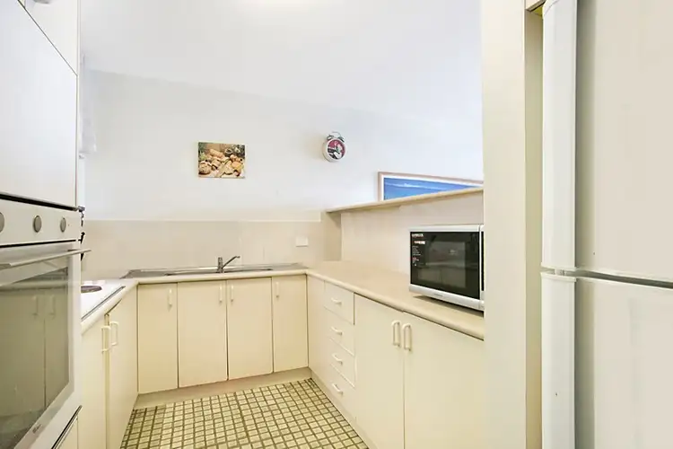 Sixth view of Homely unit listing, 1/14 Orvieto Avenue, Mermaid Waters QLD 4218