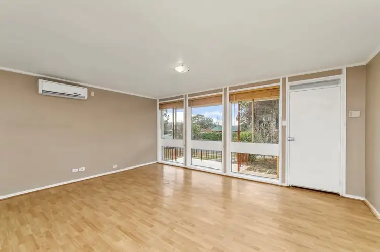 Fourth view of Homely house listing, 10 Lipscomb Place, Macgregor ACT 2615