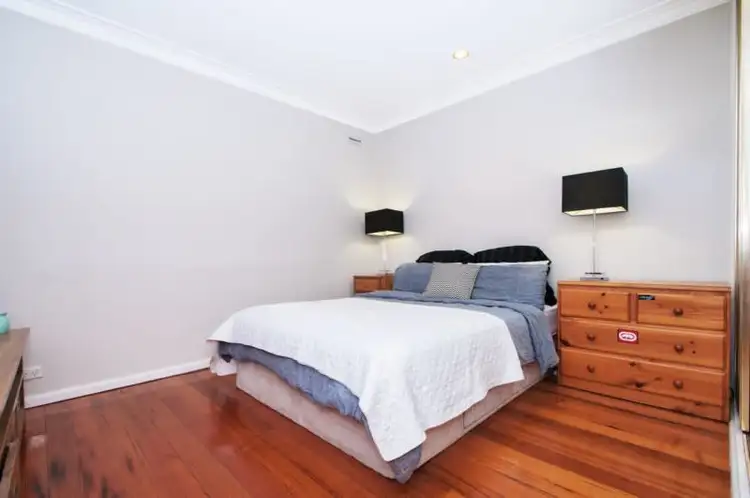 Fifth view of Homely house listing, Unit 1/8 ALFRICK Road, Croydon VIC 3136