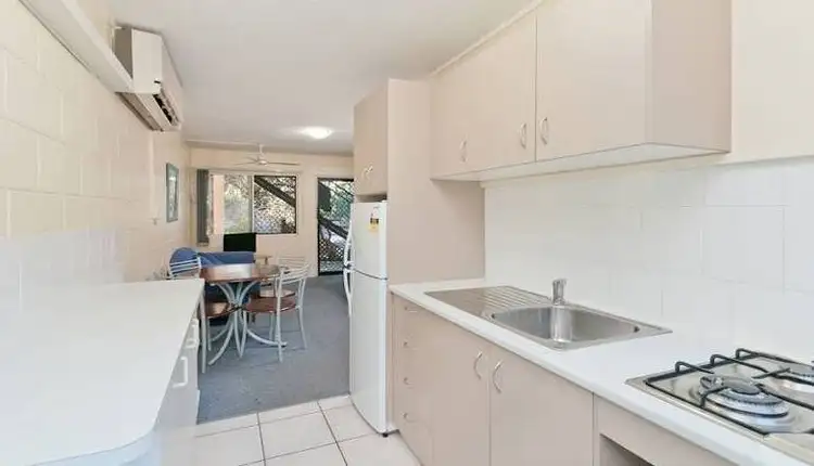2/140 Central Avenue, Indooroopilly QLD 4068