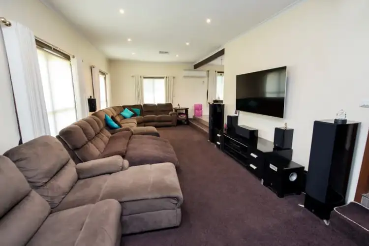 Fifth view of Homely house listing, 6 Murray Court, Swan Hill VIC 3585