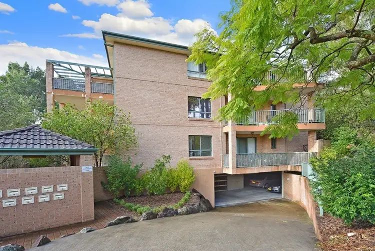 2/4-6 Bellbrook Avenue, Hornsby NSW 2077