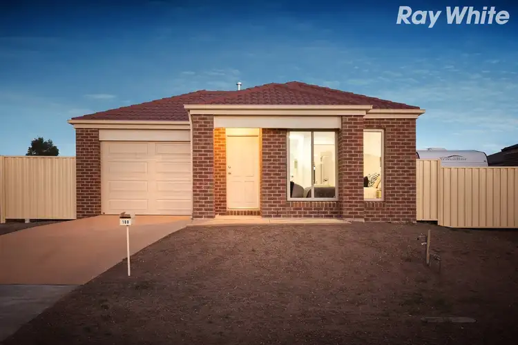 188 Blue Horizons Way, Pakenham VIC 3810