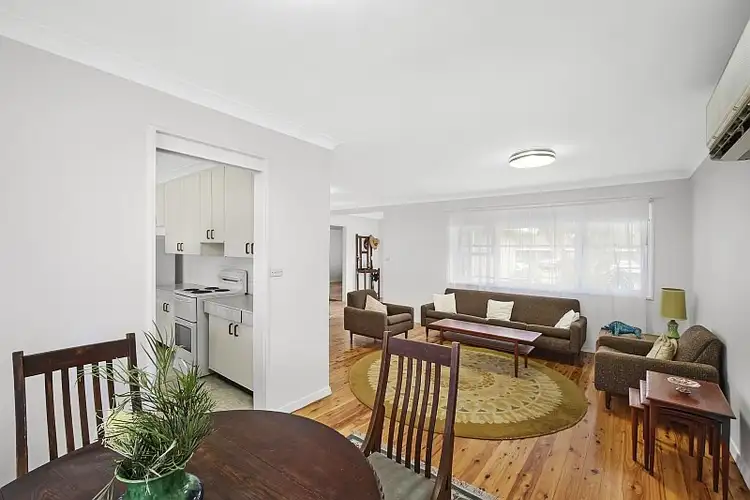 35 Bayline Drive, Point Clare NSW 2250