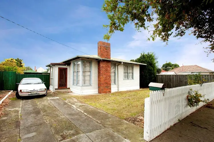1 Spruhan Avenue, Norlane VIC 3214