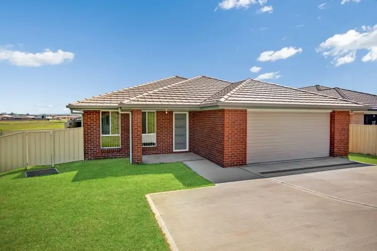 11 Andrew Court, Rutherford NSW 2320