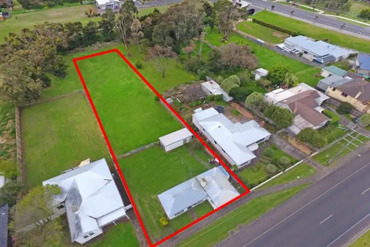 Main view of Homely house listing, 10 Botanic Road, Warrnambool VIC 3280