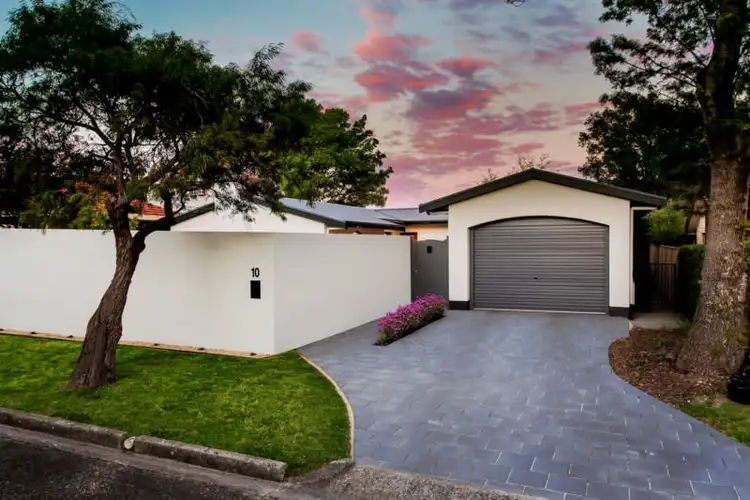 10 Silverdale Crescent, Bellevue Heights SA 5050