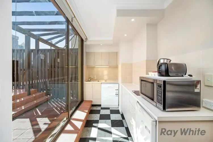 Fifth view of Homely studio listing, 1502/38 College Street, Sydney NSW 2000