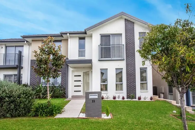 11 Sierra Avenue, Middleton Grange NSW 2171