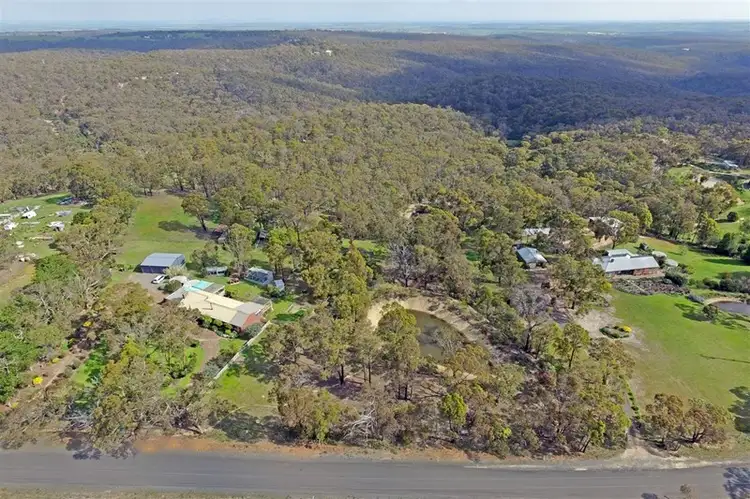 529 De Motts Road, Anakie VIC 3213