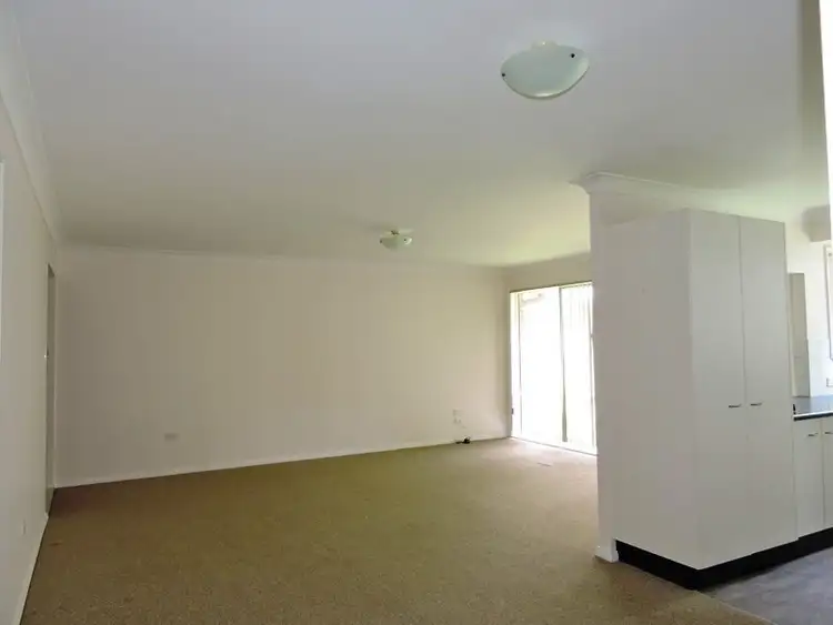 Fifth view of Homely villa listing, 4/29-31 Keren Avenue, Berkeley Vale NSW 2261