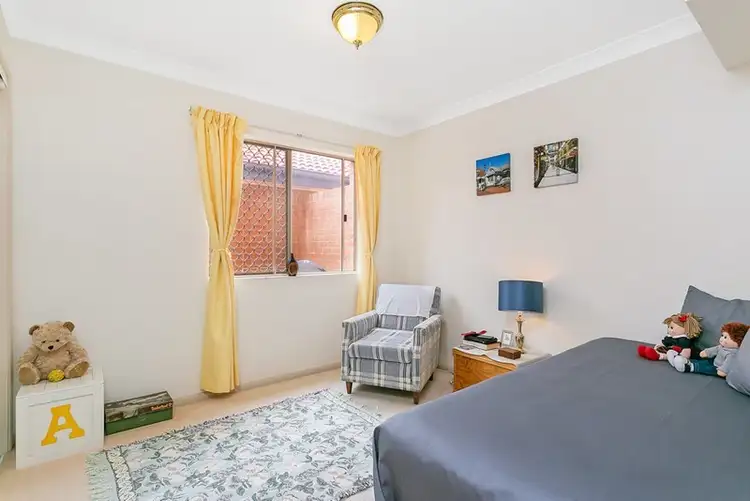 Seventh view of Homely unit listing, 19/3 Bronberg Court, Southport QLD 4215