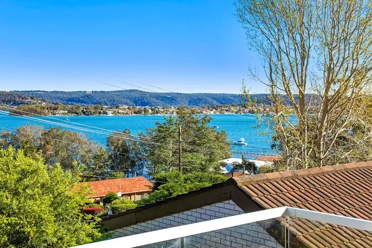 290 Avoca Drive, Green Point NSW 2251