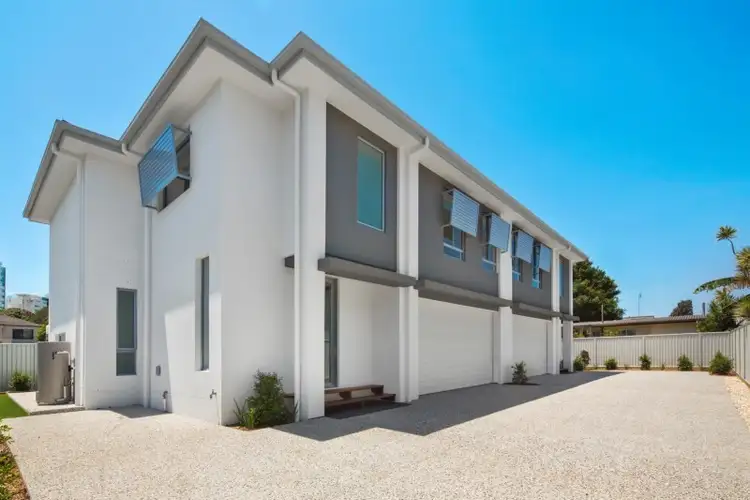 2/14a Broad Street, Labrador QLD 4215