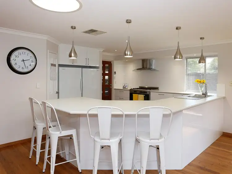 Second view of Homely house listing, 6 Bourne Court, Huntingdale WA 6110