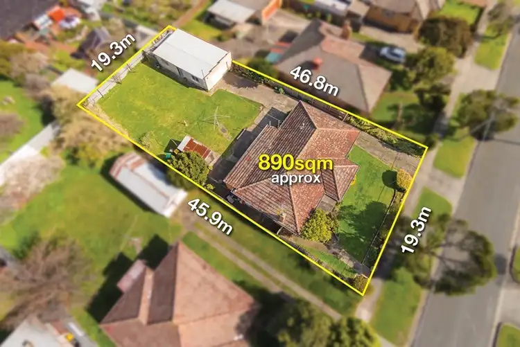 9 McCasker Avenue, Reservoir VIC 3073