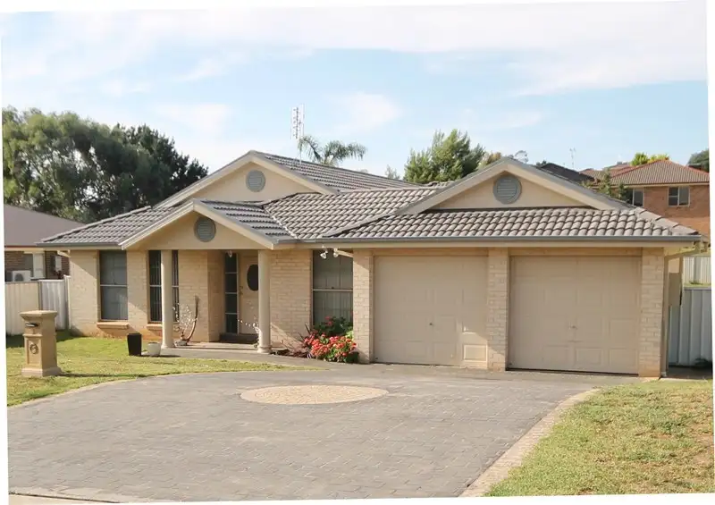 Main view of Homely house listing, 7 Settlers Place, Young NSW 2594
