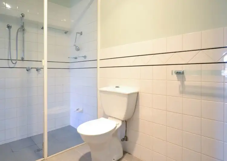 Seventh view of Homely unit listing, 2/4 Kaye Crescent, Kennington VIC 3550