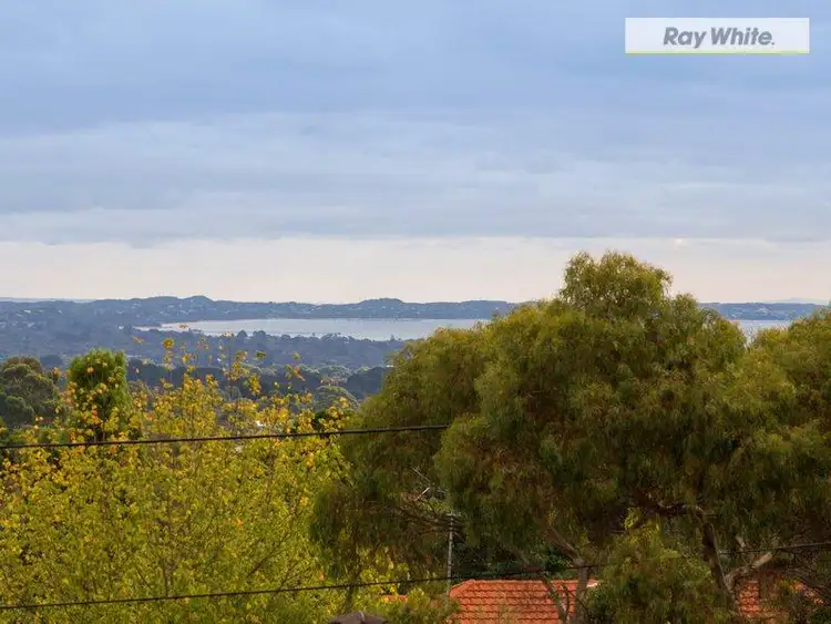 28 Carrathool Avenue, Rosebud VIC 3939