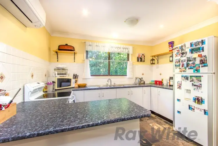 Second view of Homely house listing, 5 Parakeet Close, Tingira Heights NSW 2290