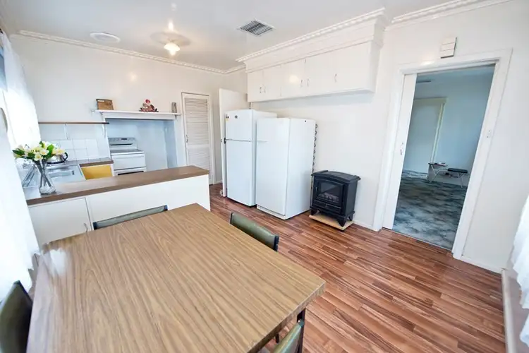 Fifth view of Homely house listing, 2 Hastings Street, Swan Hill VIC 3585