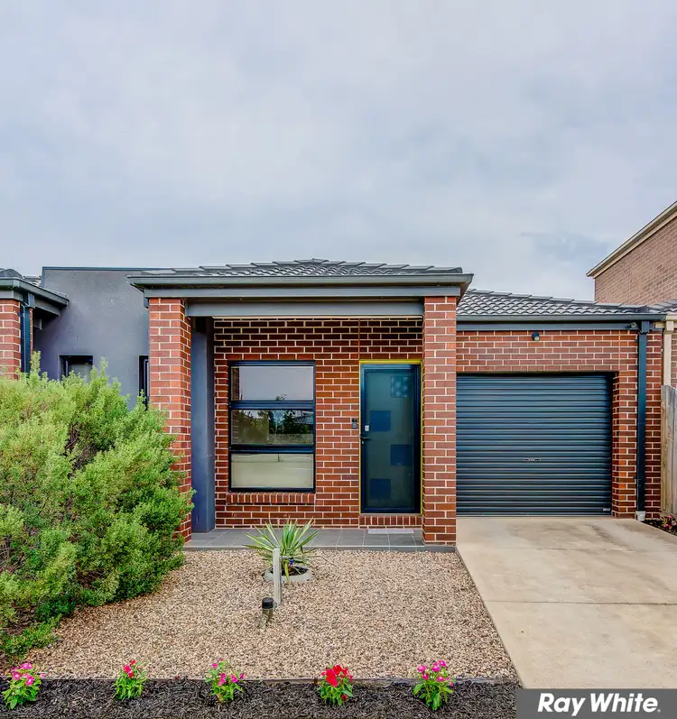 2/23 Starflower Way, Truganina VIC 3029