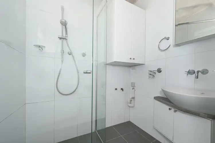 Fifth view of Homely apartment listing, 10/3 Ward Avenue, Potts Point NSW 2011