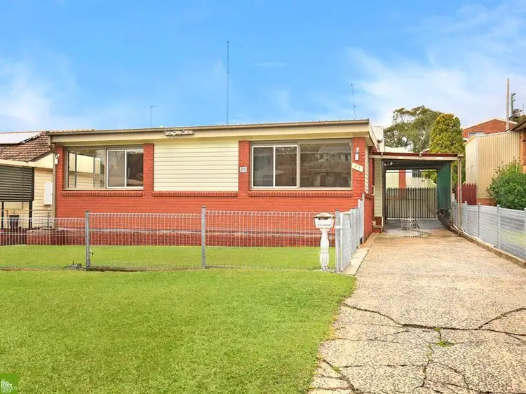 21 Thornbury Avenue, Unanderra NSW 2526