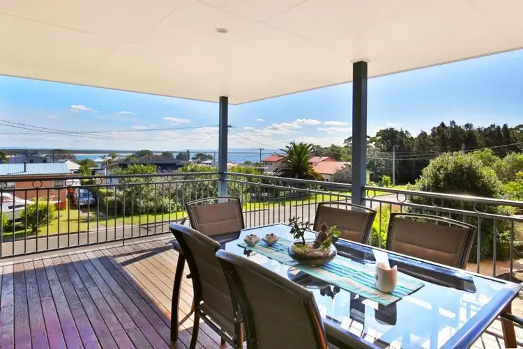 8 Conjola Street, Currarong NSW 2540