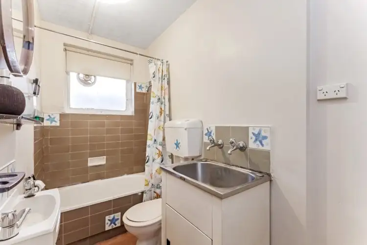 Sixth view of Homely unit listing, 4/35 Gregory Grove, Preston VIC 3072