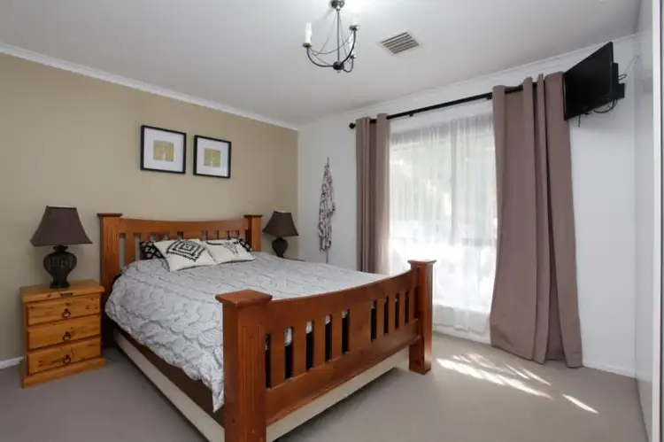 Seventh view of Homely house listing, 5 Jacaranda Drive, Craigmore SA 5114