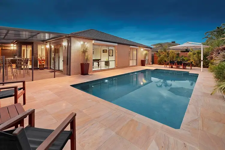 19 Trinity Court, Patterson Lakes VIC 3197