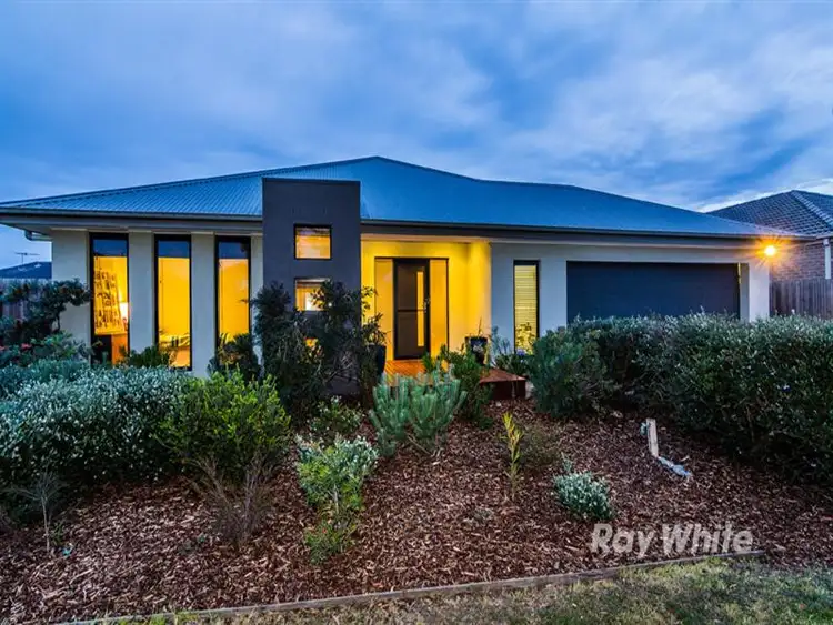 25 Henning Avenue, Lynbrook VIC 3975