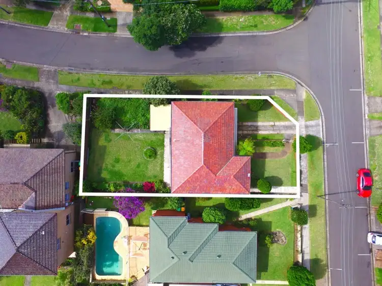 8 Winston Street, Marsfield NSW 2122